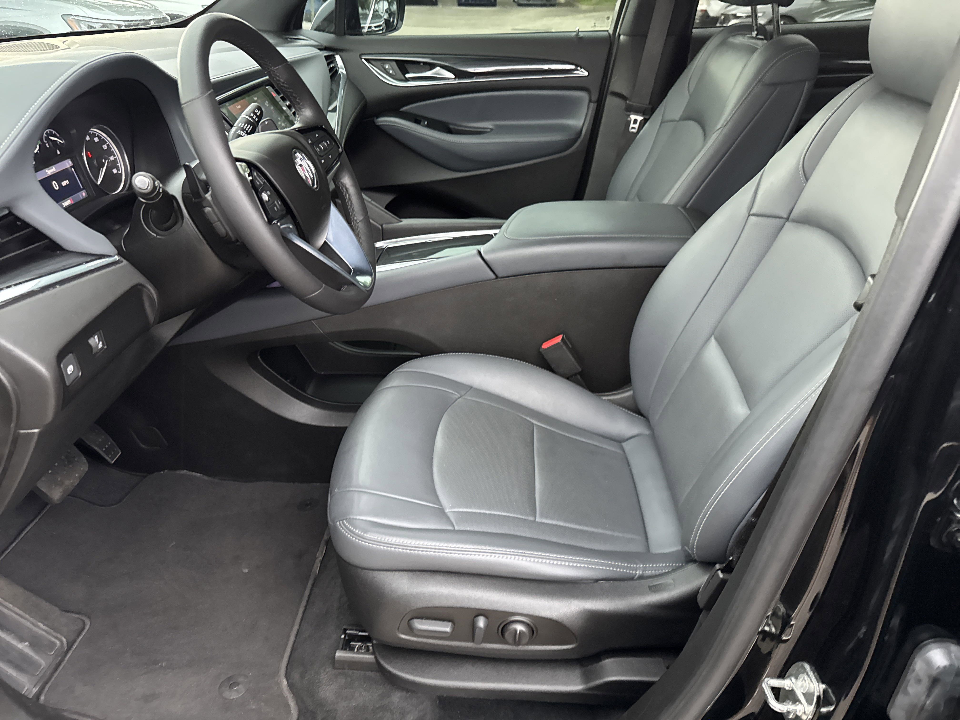 Used 2023 Buick Enclave Essence w/ Experience Buick Package image 5