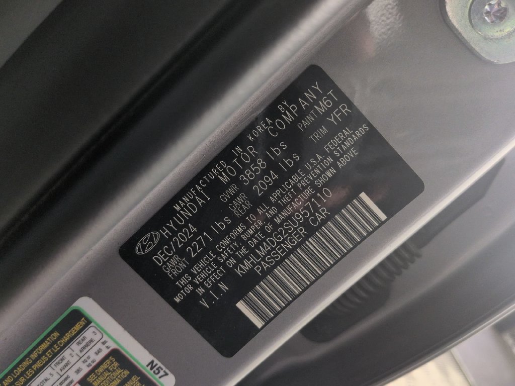 Used 2025 Hyundai Elantra Sport FWD image 47