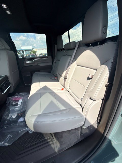 New 2026 Chevrolet Silverado 3500 LTZ w/ LTZ Premium Package AWD/4WD image 31