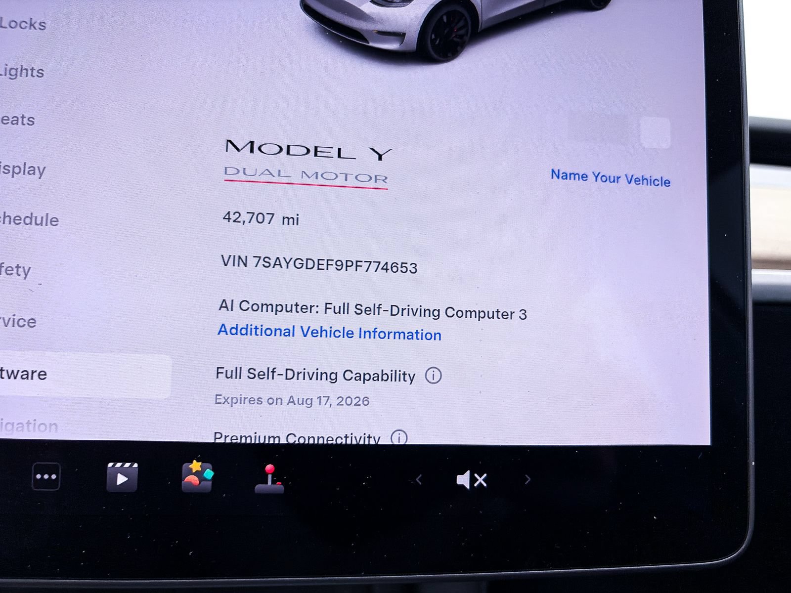 Used 2023 Tesla Model Y Performance AWD/4WD image 32