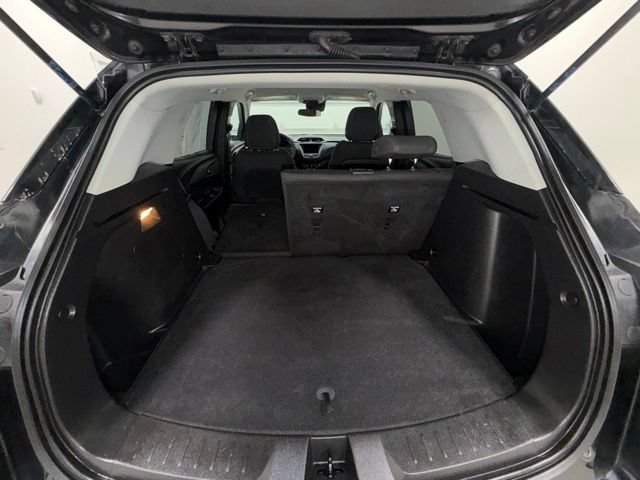 Used 2023 Chevrolet TrailBlazer LT AWD/4WD image 32