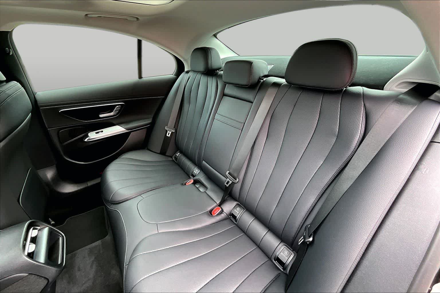 Used 2026 Mercedes-Benz E 450 4MATIC Sedan image 21