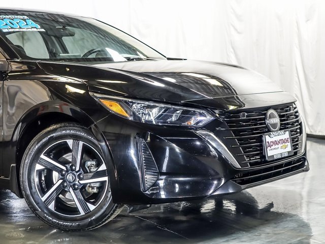 Used 2024 Nissan Sentra SV image 3