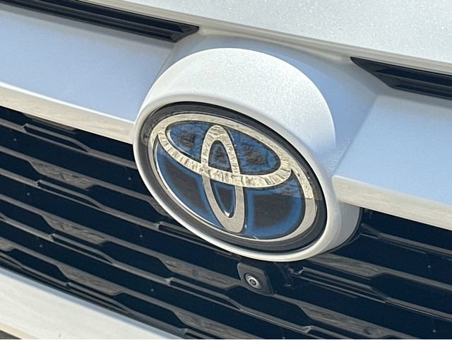 Used 2023 Toyota RAV4 XSE AWD/4WD image 40
