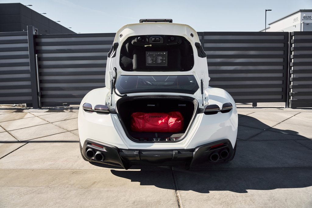 Used 2022 Ferrari Roma image 21