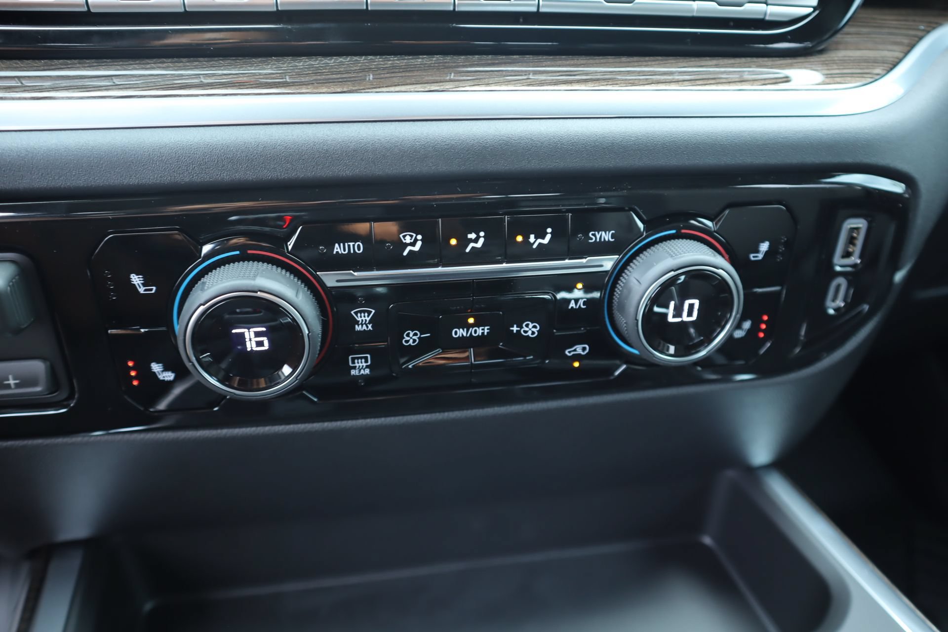 New 2026 Chevrolet Silverado 1500 RST AWD/4WD image 7