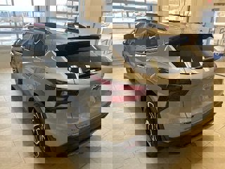 Used 2025 Chevrolet Trax RS w/ Driver Confidence Package image 4