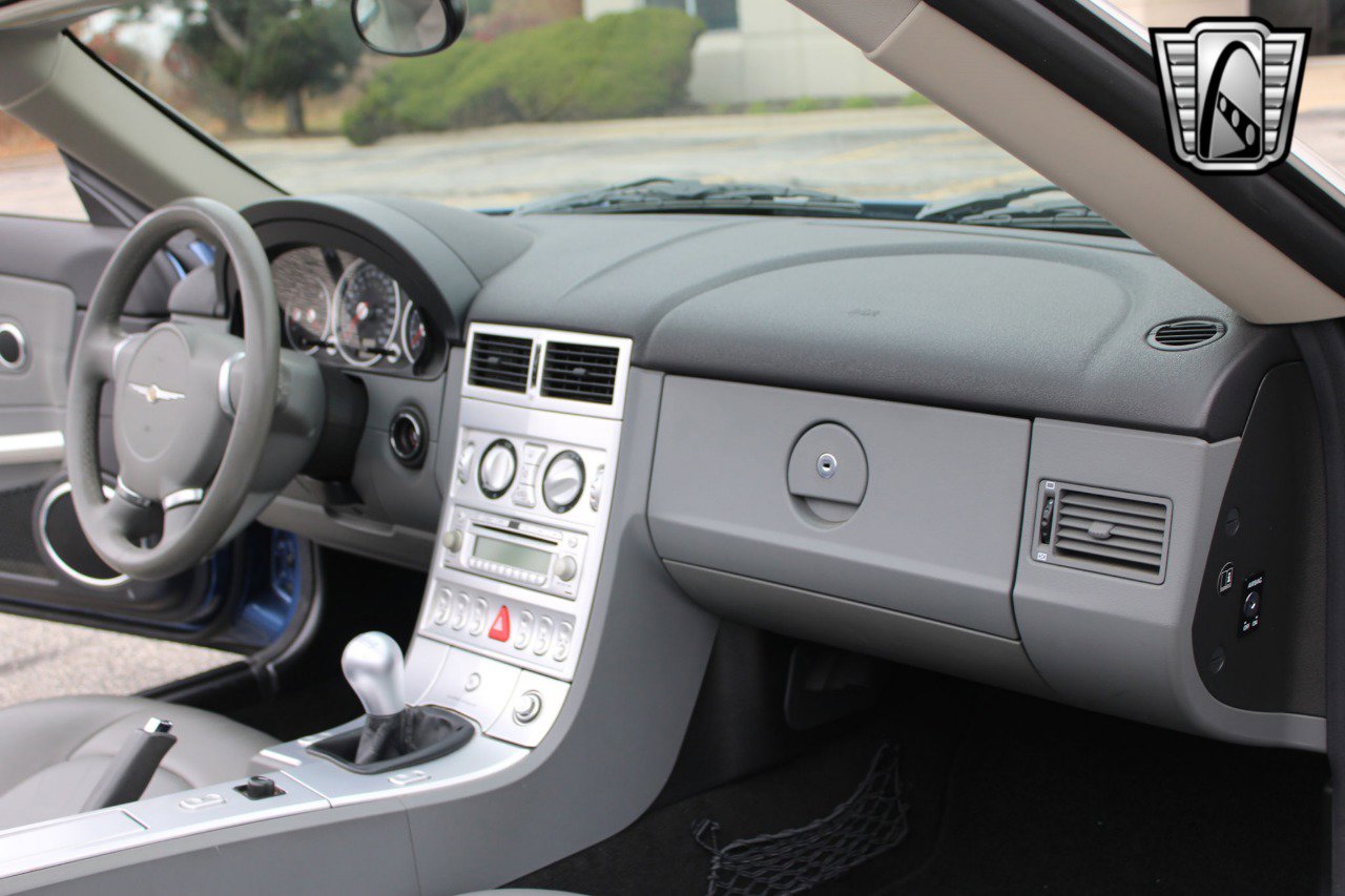 Used 2007 Chrysler Crossfire Limited image 27