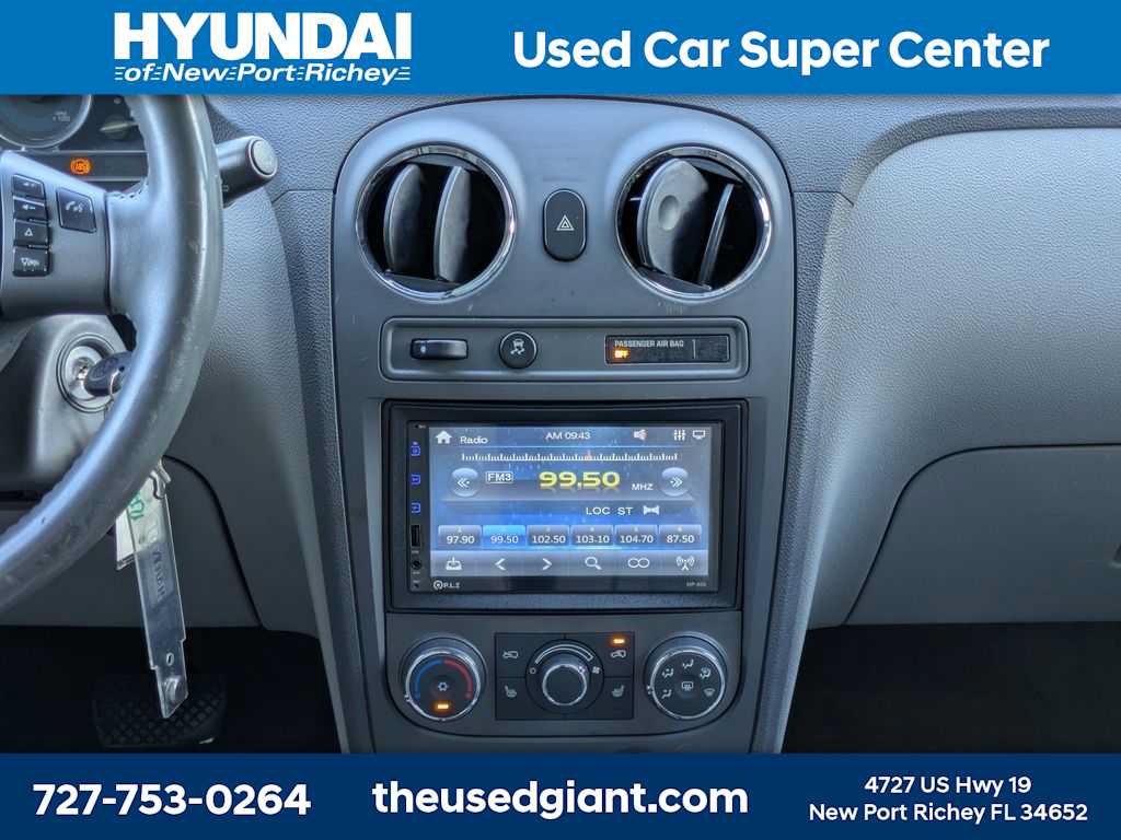 Used 2010 Chevrolet HHR LT FWD image 19