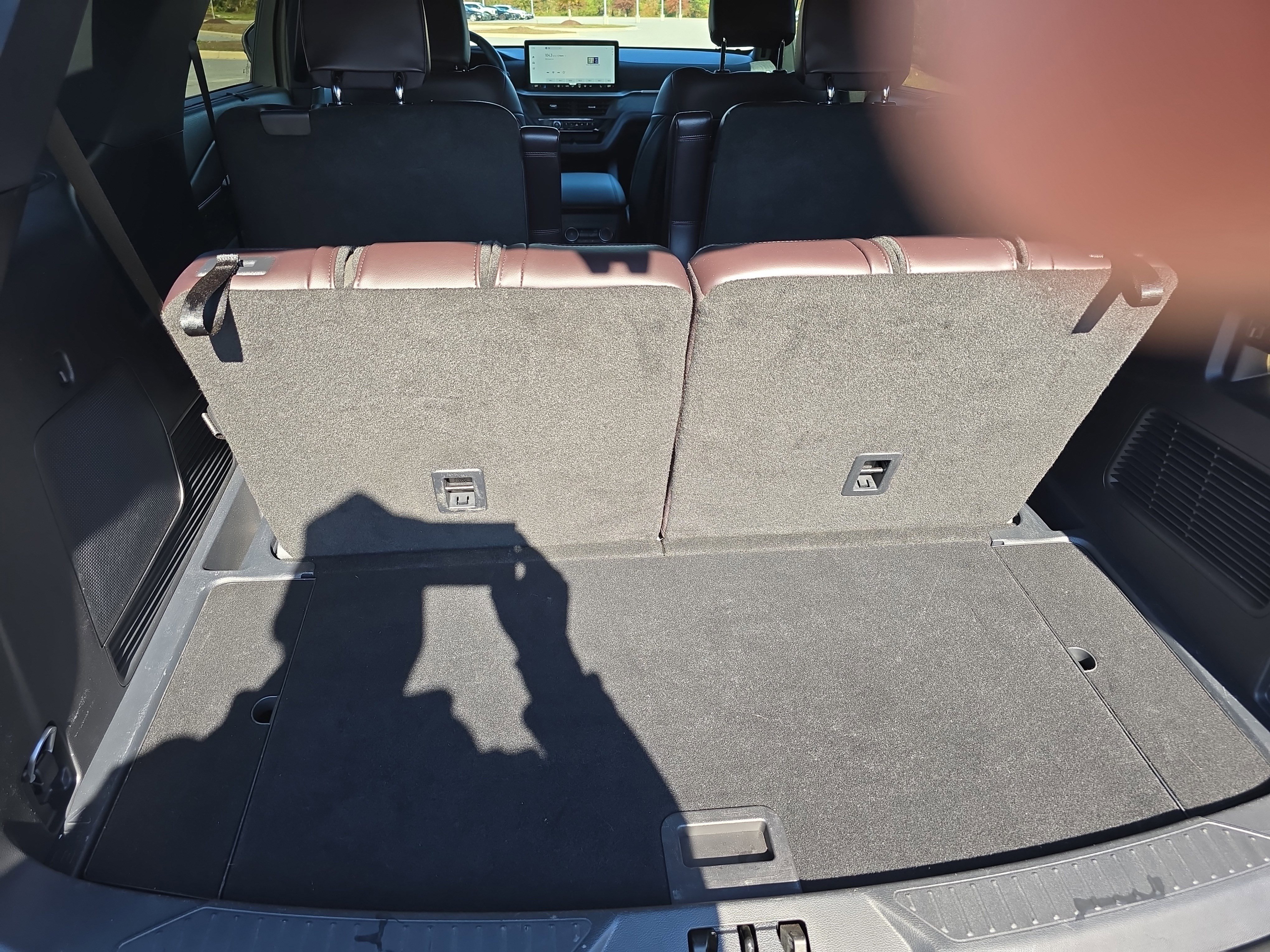 Used 2025 Ford Explorer Platinum w/ Ultimate Package image 12