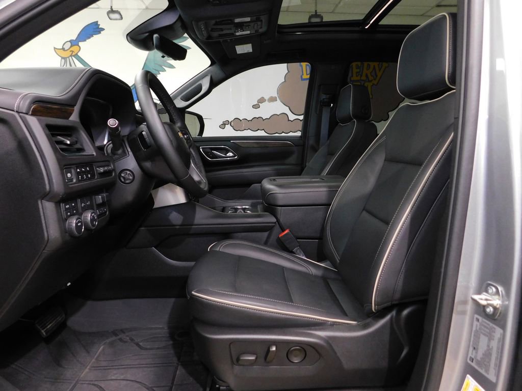 Used 2024 Chevrolet Tahoe Premier w/ Premium Package AWD/4WD image 29