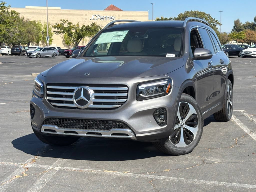 New 2026 Mercedes-Benz GLB 250 4MATIC image 2