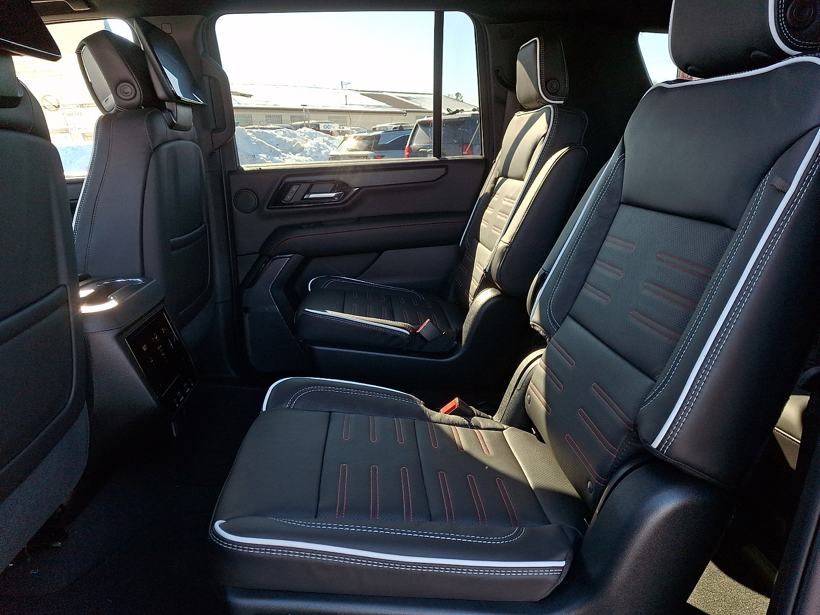 New 2026 GMC Yukon XL AT4 Ultimate image 5