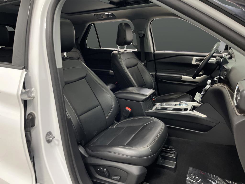Used 2023 Ford Explorer Limited image 32