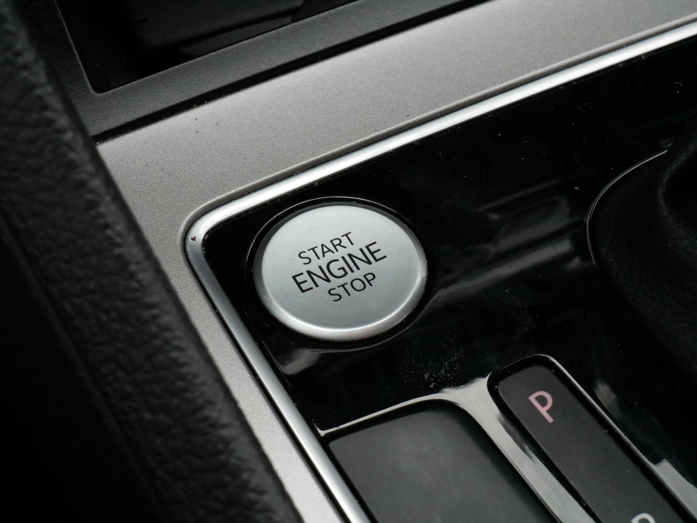 Certified 2020 Volkswagen Passat 2.0T R-Line FWD image 27