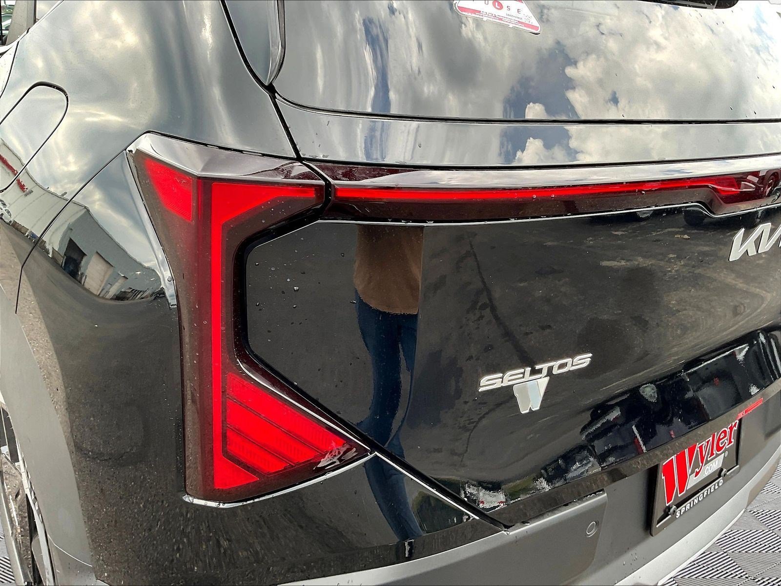 New 2027 Kia Seltos S FWD image 15