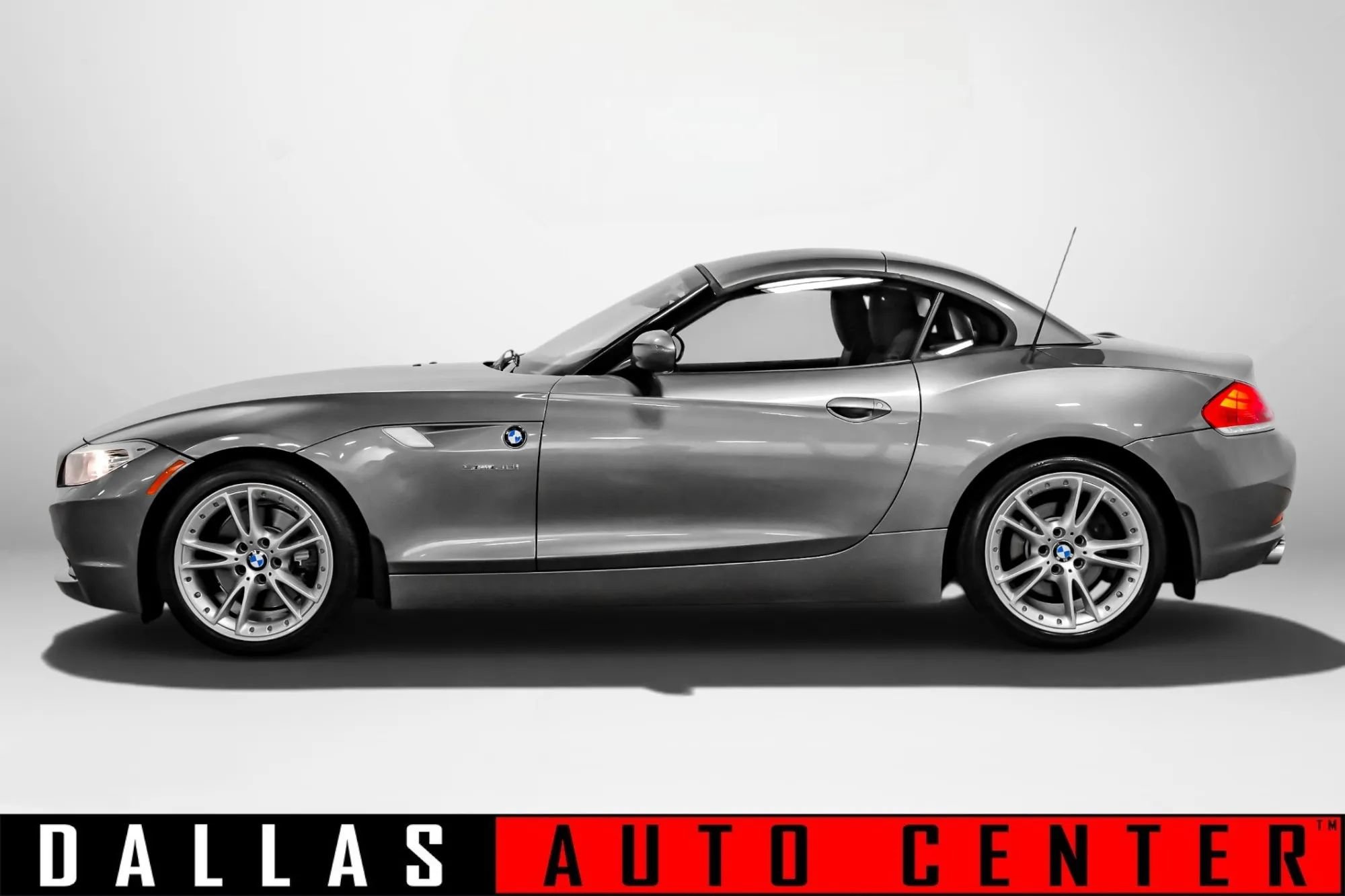 Used 2010 BMW Z4 sDrive30i RWD image 8