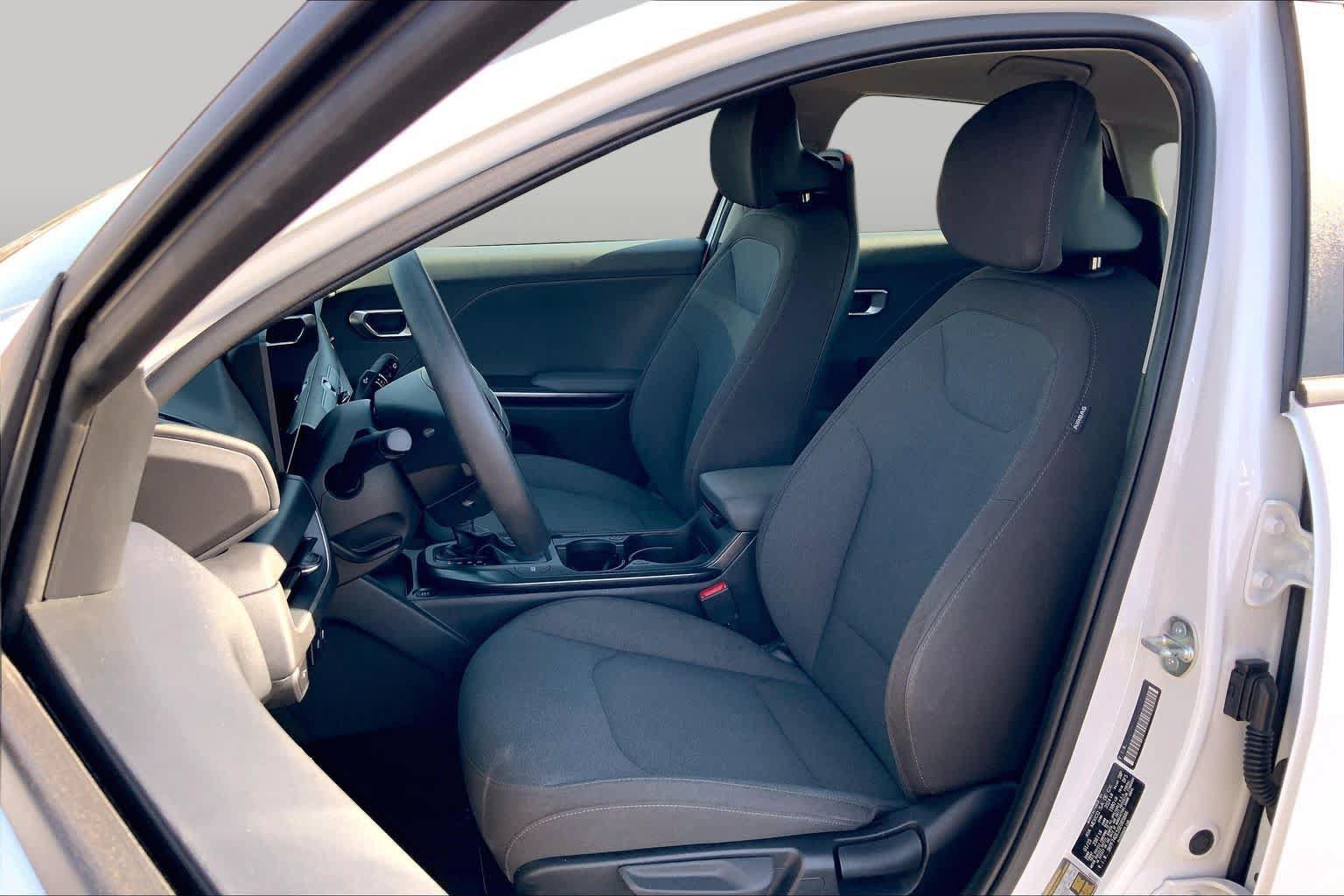 Used 2025 Kia K4 FWD image 8