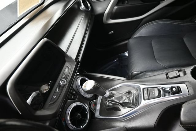 Used 2019 Chevrolet Camaro LT w/ Technology Package RWD image 15