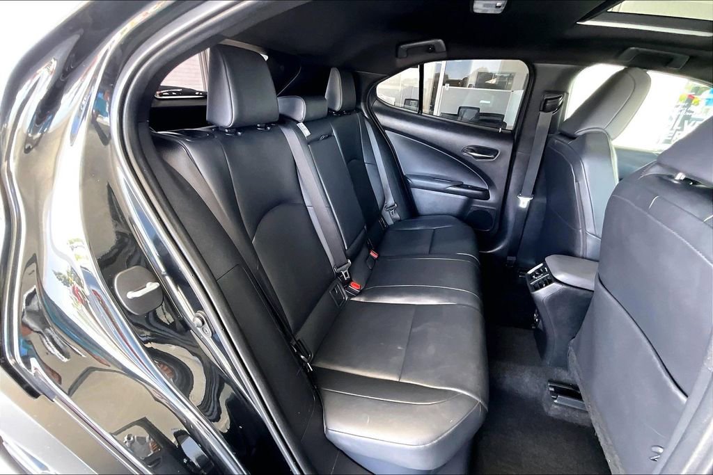 Used 2024 Lexus UX 250h FWD image 25