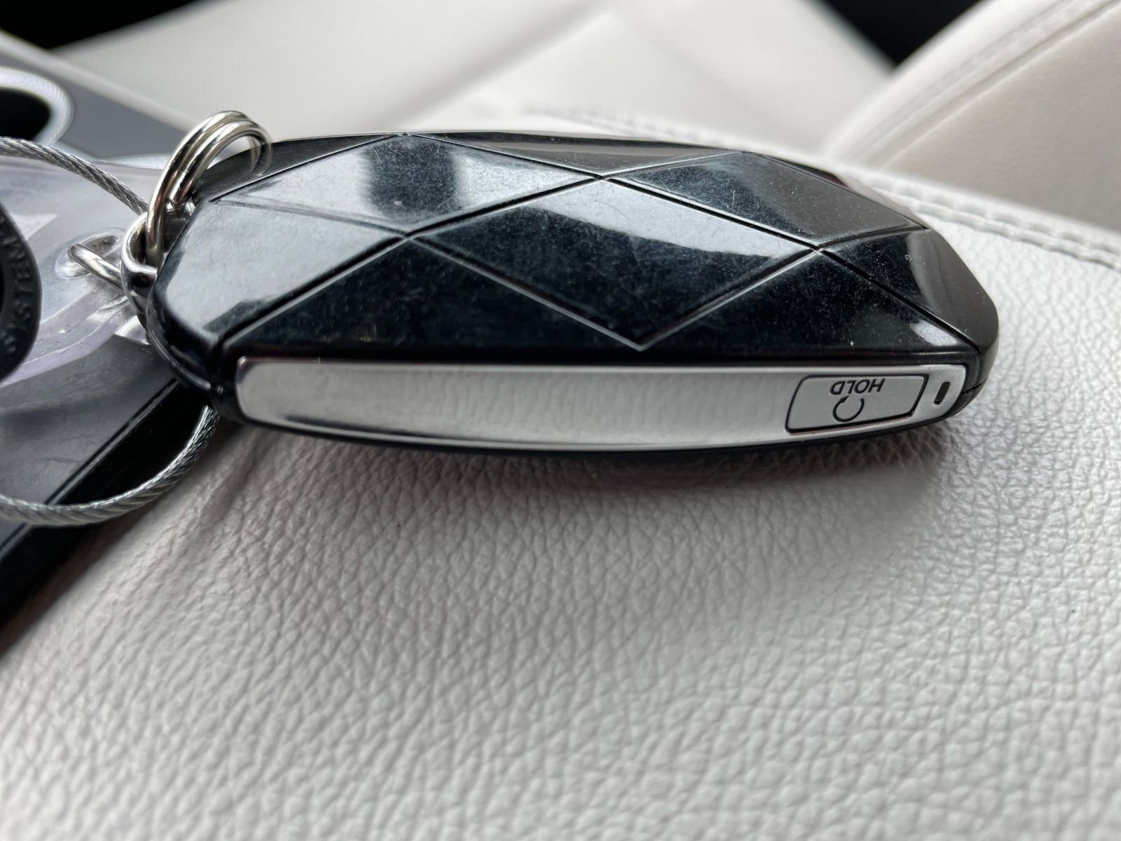 Used 2025 Genesis G70 2.5T image 28