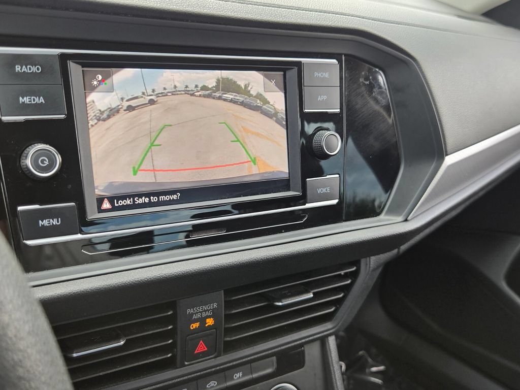 Certified 2022 Volkswagen Jetta S FWD image 20