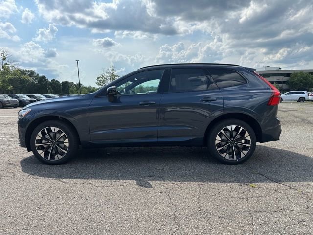 New 2026 Volvo XC60 B5 Plus w/ Protection Package Premier AWD/4WD image 4