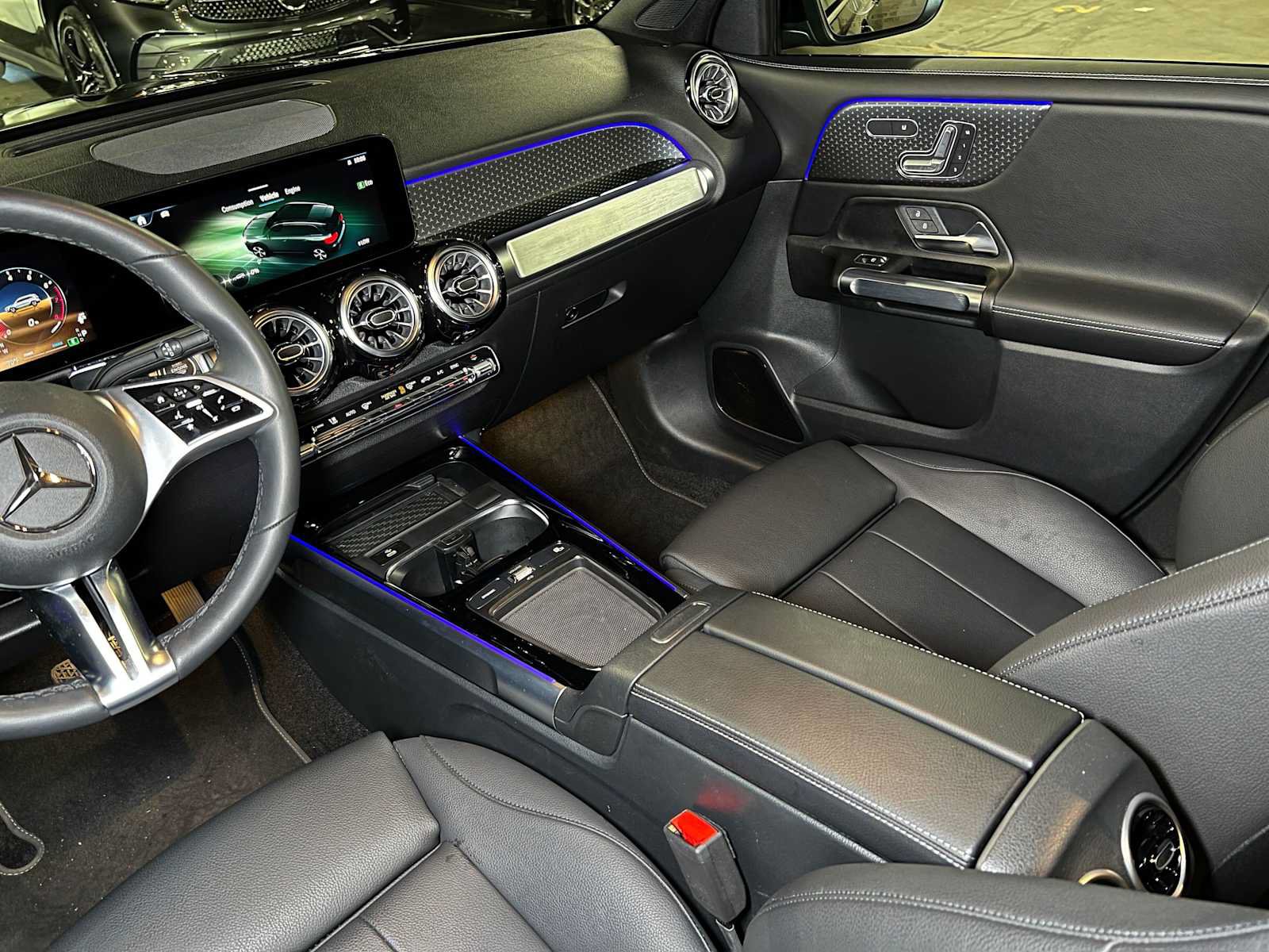 Certified 2026 Mercedes-Benz GLB 250 4MATIC image 42