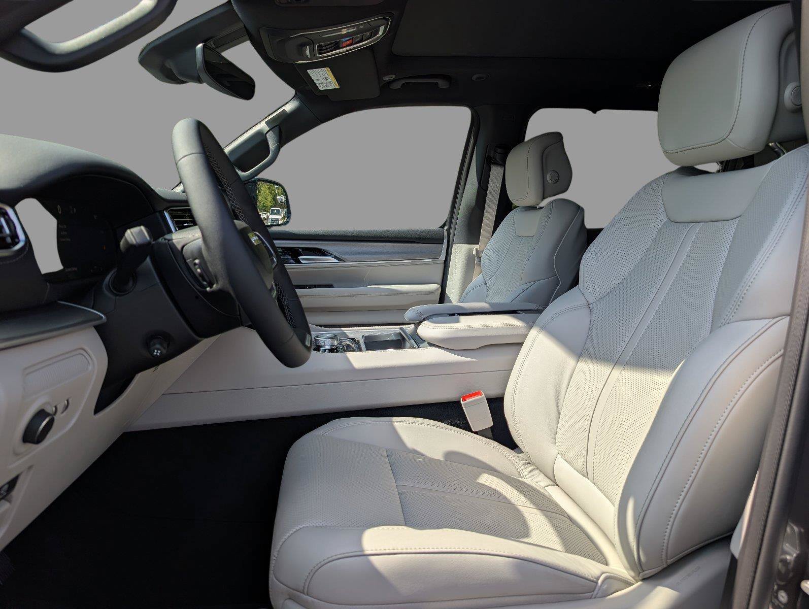 New 2026 Jeep Grand Wagoneer Limited AWD/4WD image 17