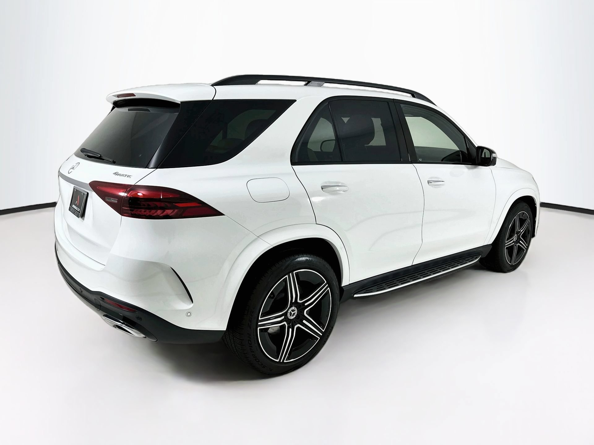 Used 2024 Mercedes-Benz GLE 450e 4MATIC image 8
