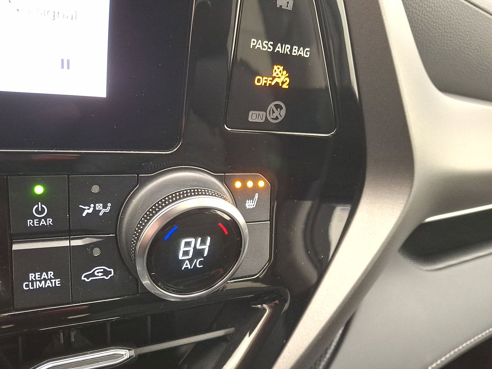 Certified 2023 Toyota Highlander XLE image 19