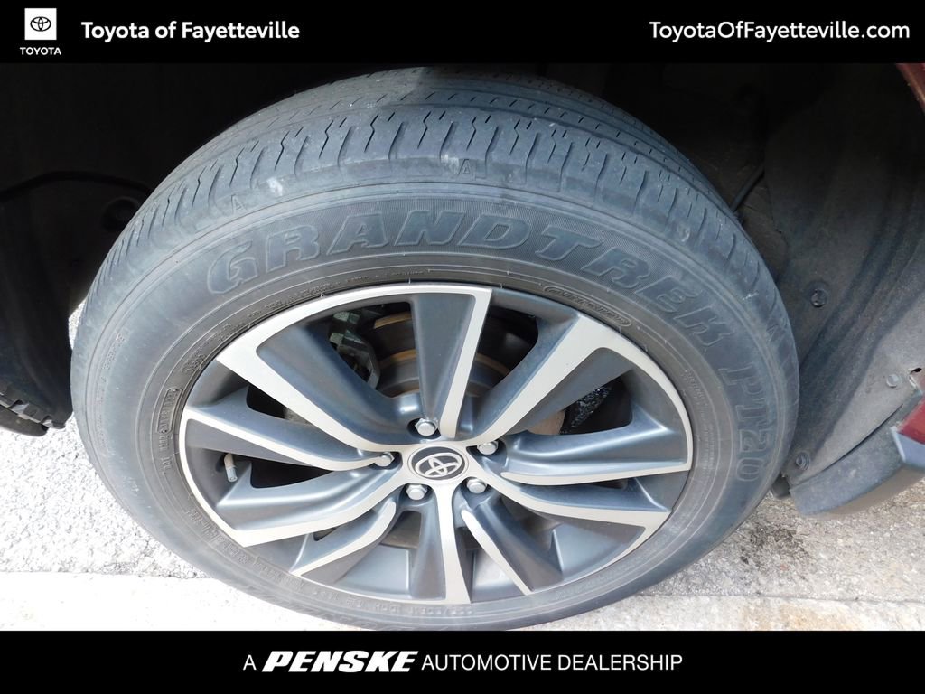 Certified 2022 Toyota Venza LE AWD/4WD image 7
