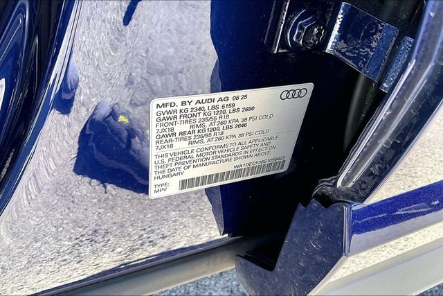 Used 2025 Audi Q3 2.0T Premium w/ Convenience Package AWD/4WD image 35