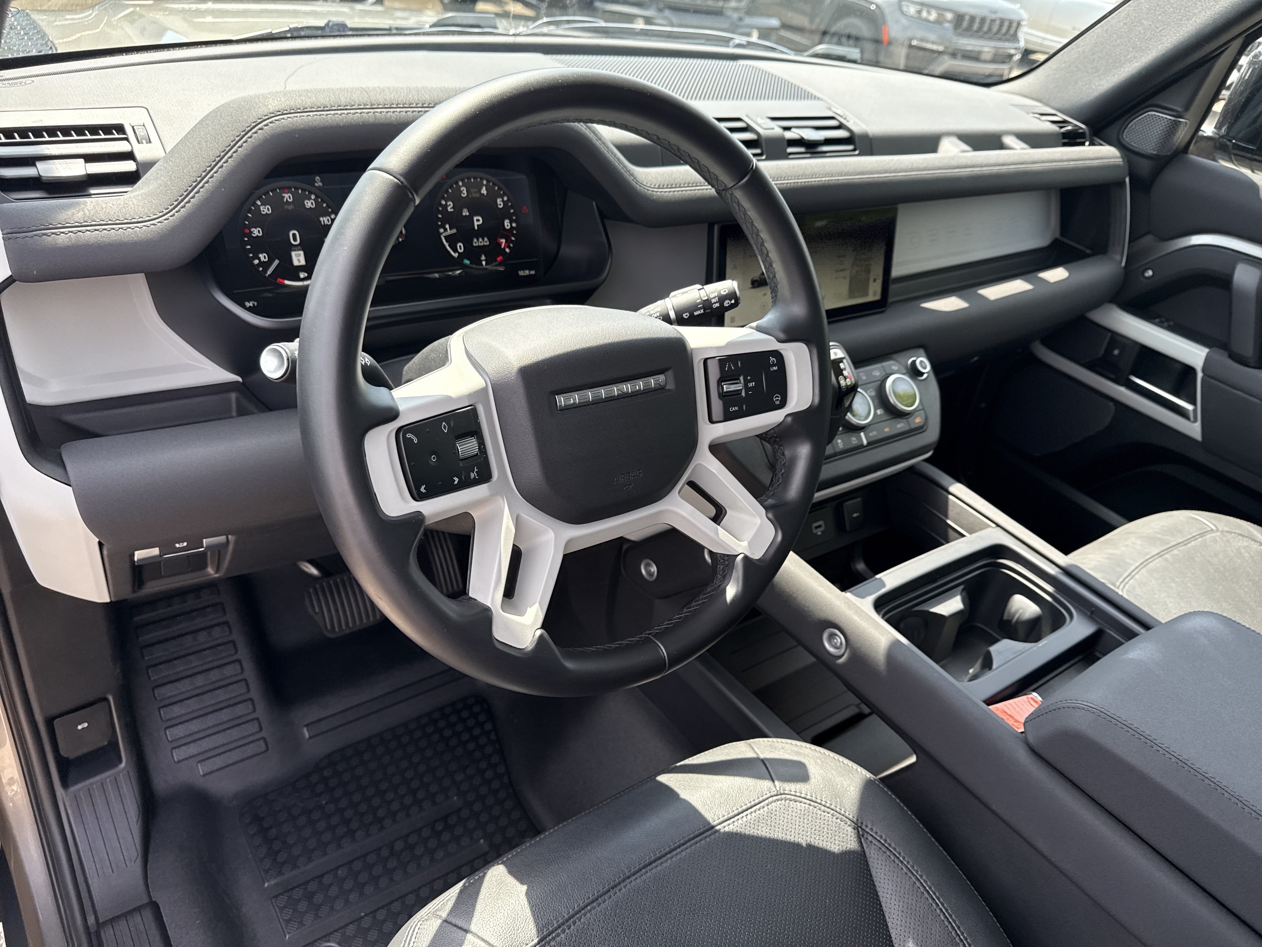 Used 2023 Land Rover Defender 90 S AWD/4WD image 22