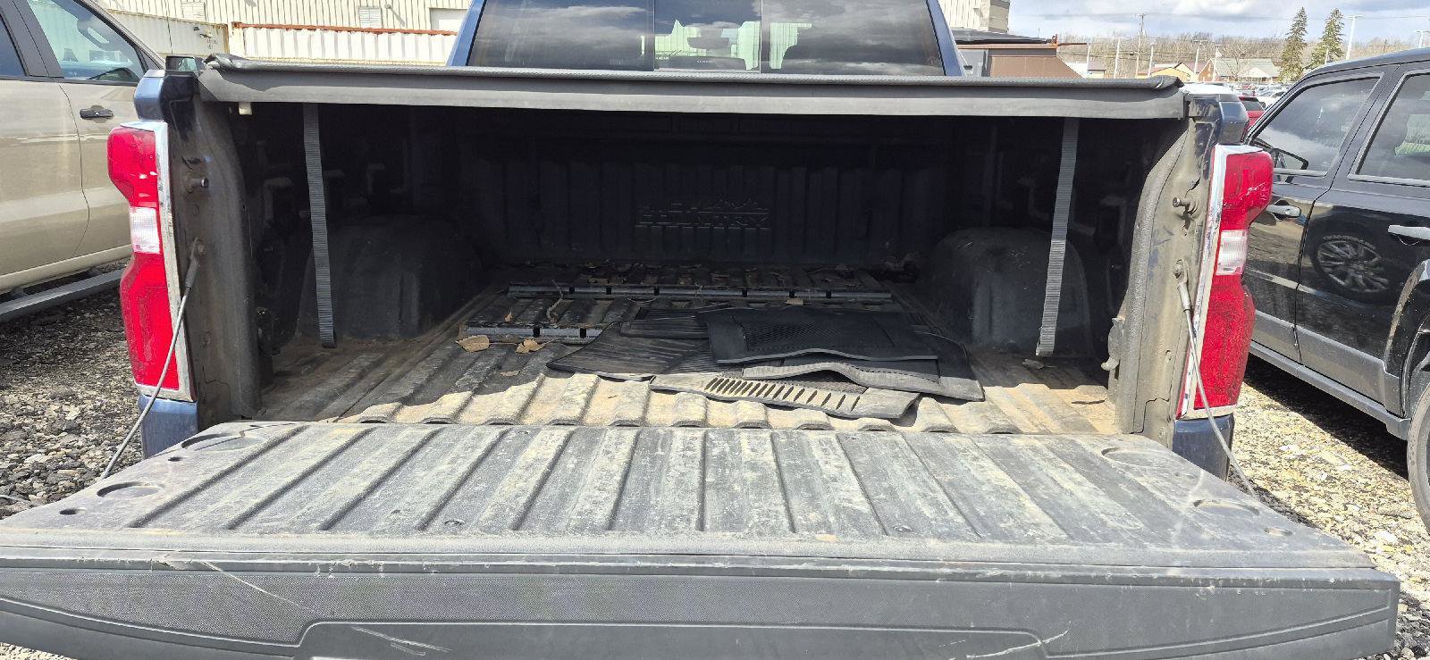 Used 2019 Chevrolet Silverado 1500 High Country image 5