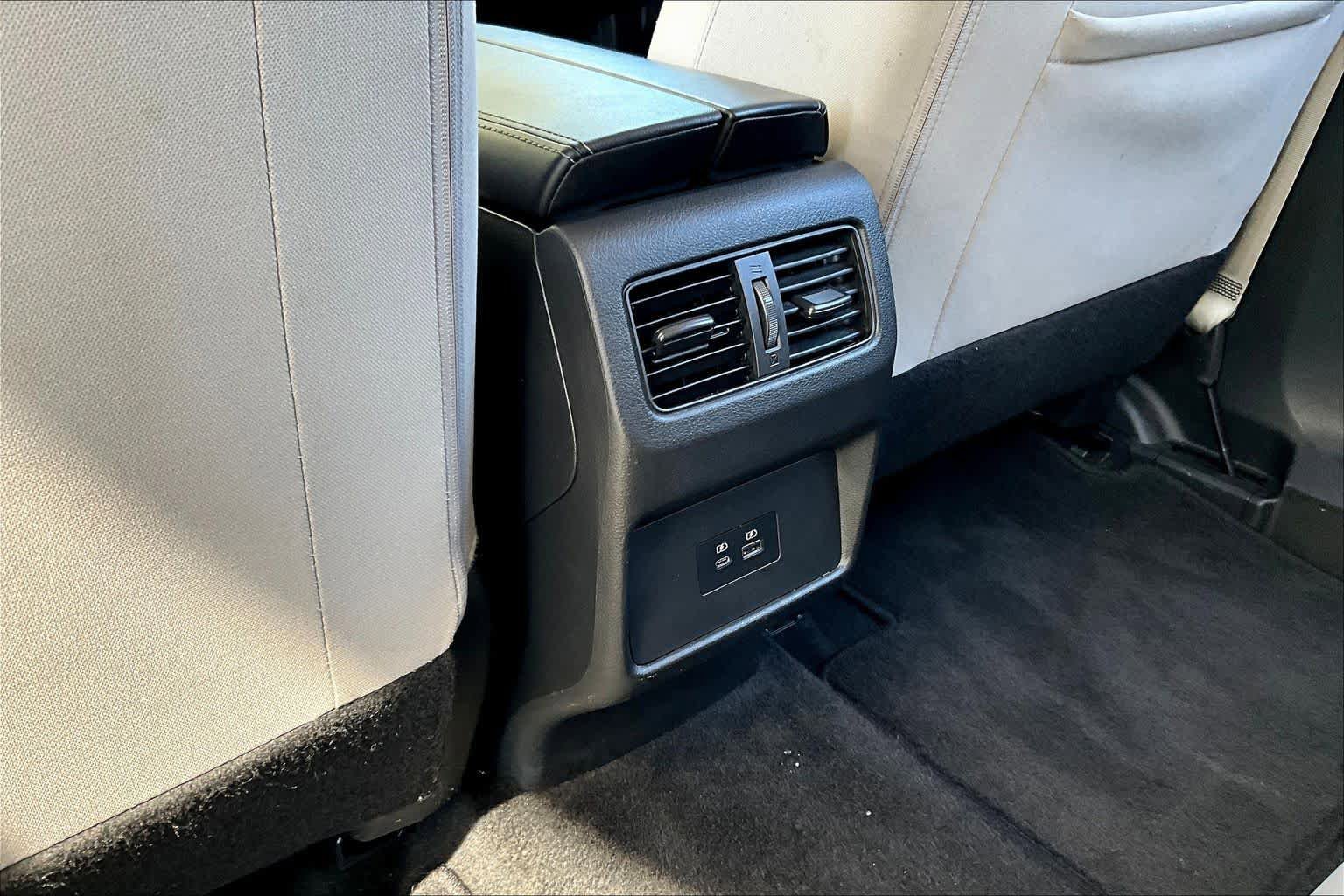 Used 2023 Nissan Rogue SV FWD image 34