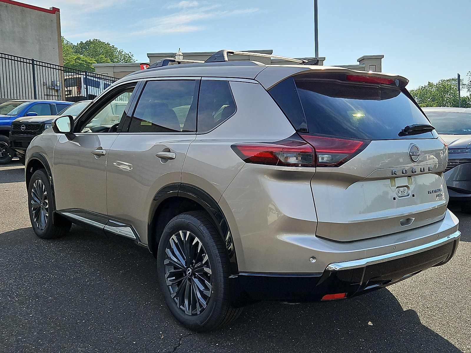 New 2026 Nissan Rogue Platinum AWD/4WD image 4