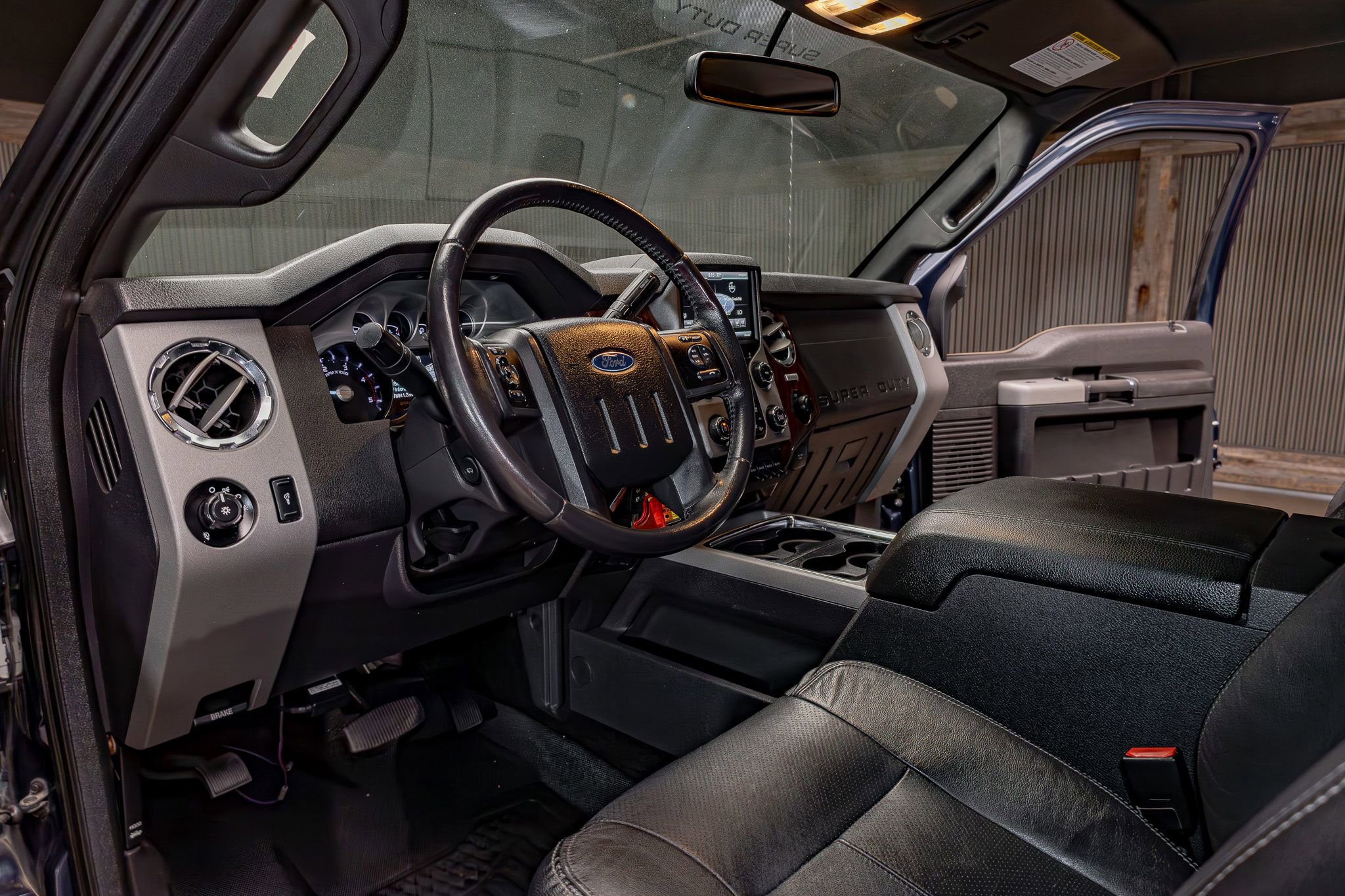 Used 2015 Ford F350 Lariat w/ Lariat Ultimate Package AWD/4WD image 12