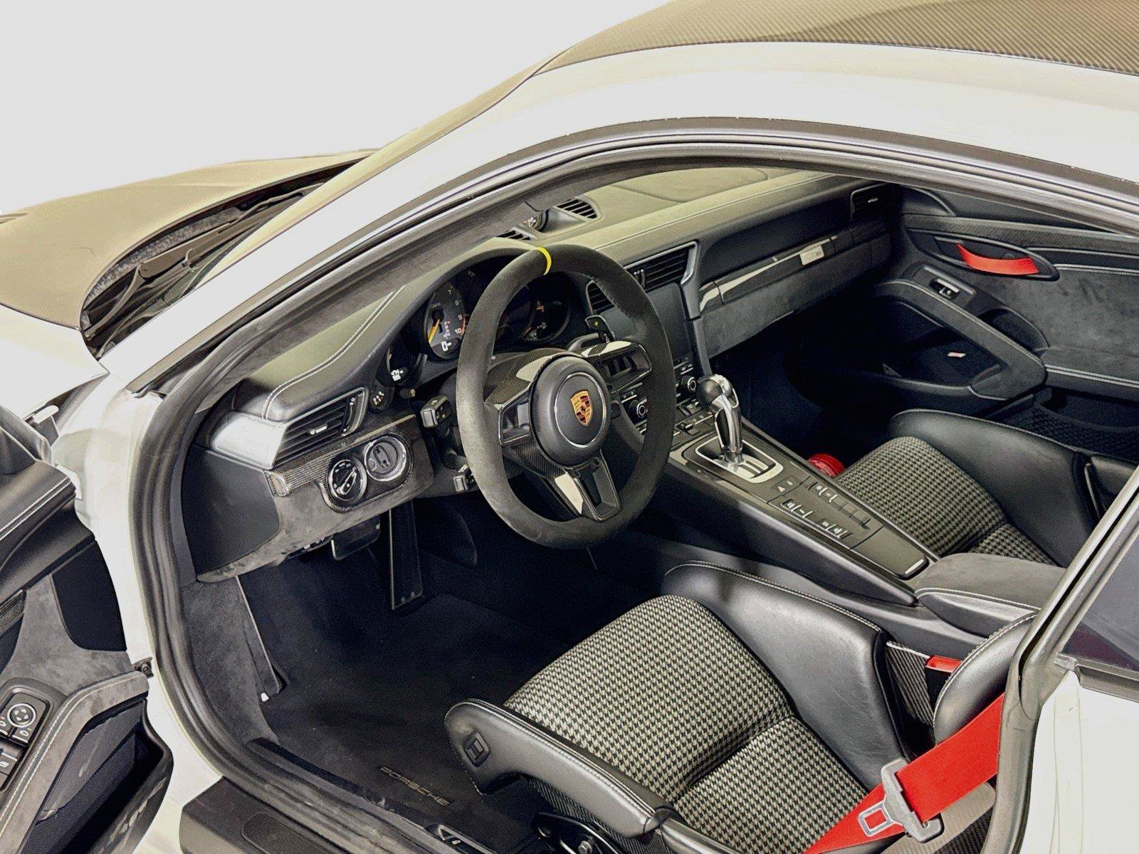 Used 2019 Porsche 911 GT3 RS w/ Weissach Package RWD image 14