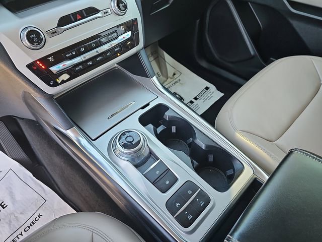 Used 2021 Ford Explorer XLT w/ Equipment Group 202A image 22