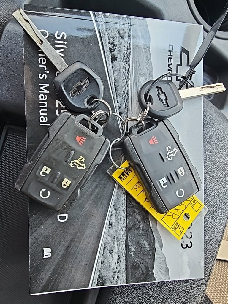 Used 2023 Chevrolet Silverado 2500 Custom w/ Custom Value Package image 26