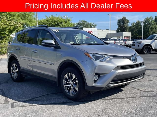 Used 2017 Toyota RAV4 XLE AWD/4WD image 7