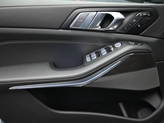 New 2026 BMW X7 xDrive40i AWD/4WD image 18