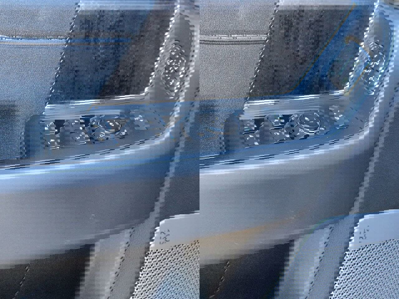 Used 2023 Ford F450 Lariat AWD/4WD image 9