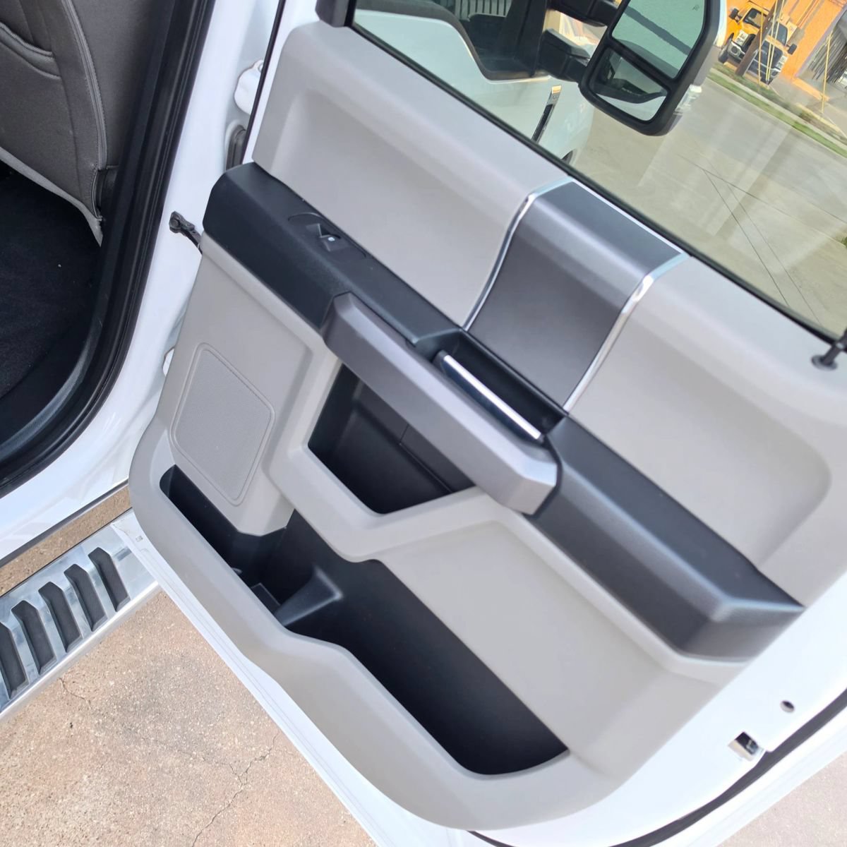Used 2019 Ford F250 XLT w/ XLT Premium Package AWD/4WD image 22