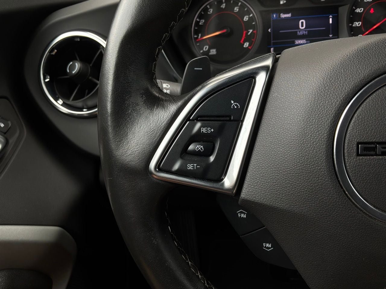 Used 2022 Chevrolet Camaro LT RWD image 32