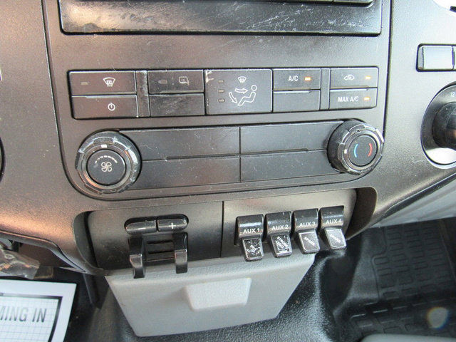 Used 2016 Ford F550 2WD Regular Cab Super Duty image 38