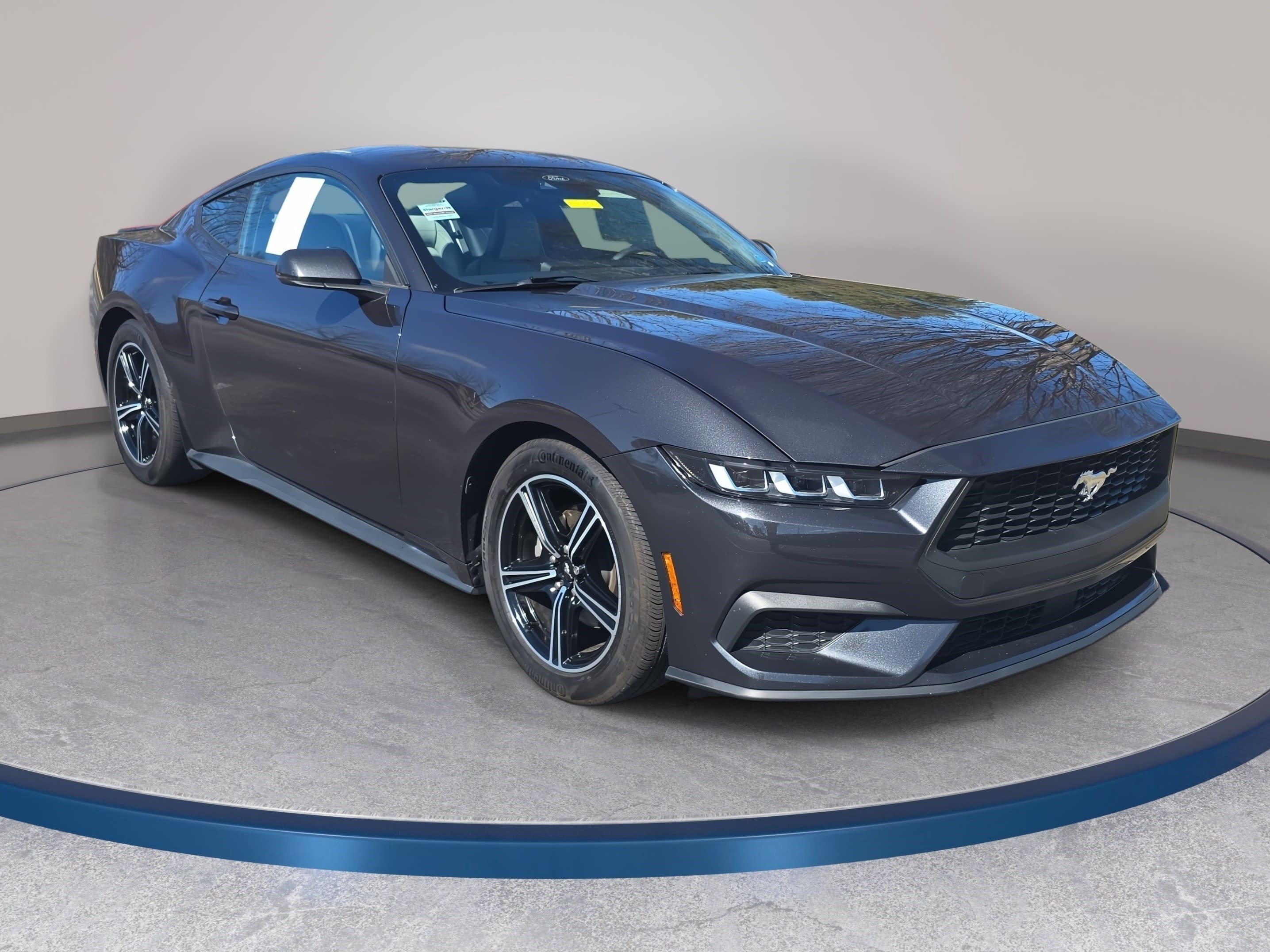 Used 2024 Ford Mustang Premium image 3