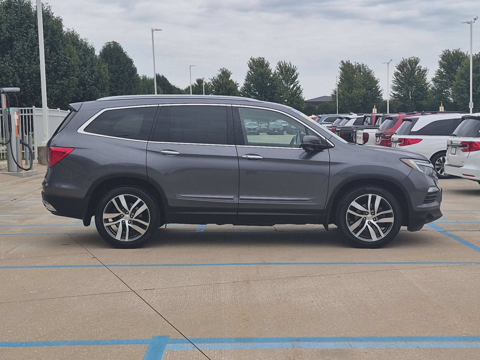 Used 2016 Honda Pilot Touring image 6