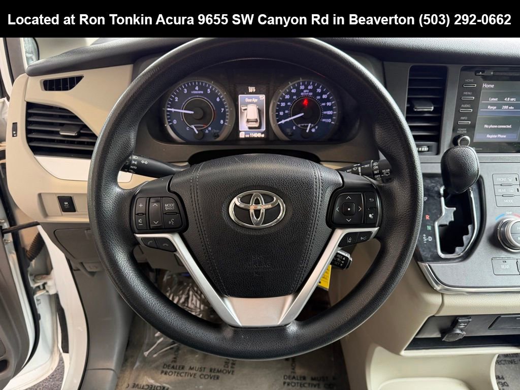 Used 2018 Toyota Sienna LE FWD image 18